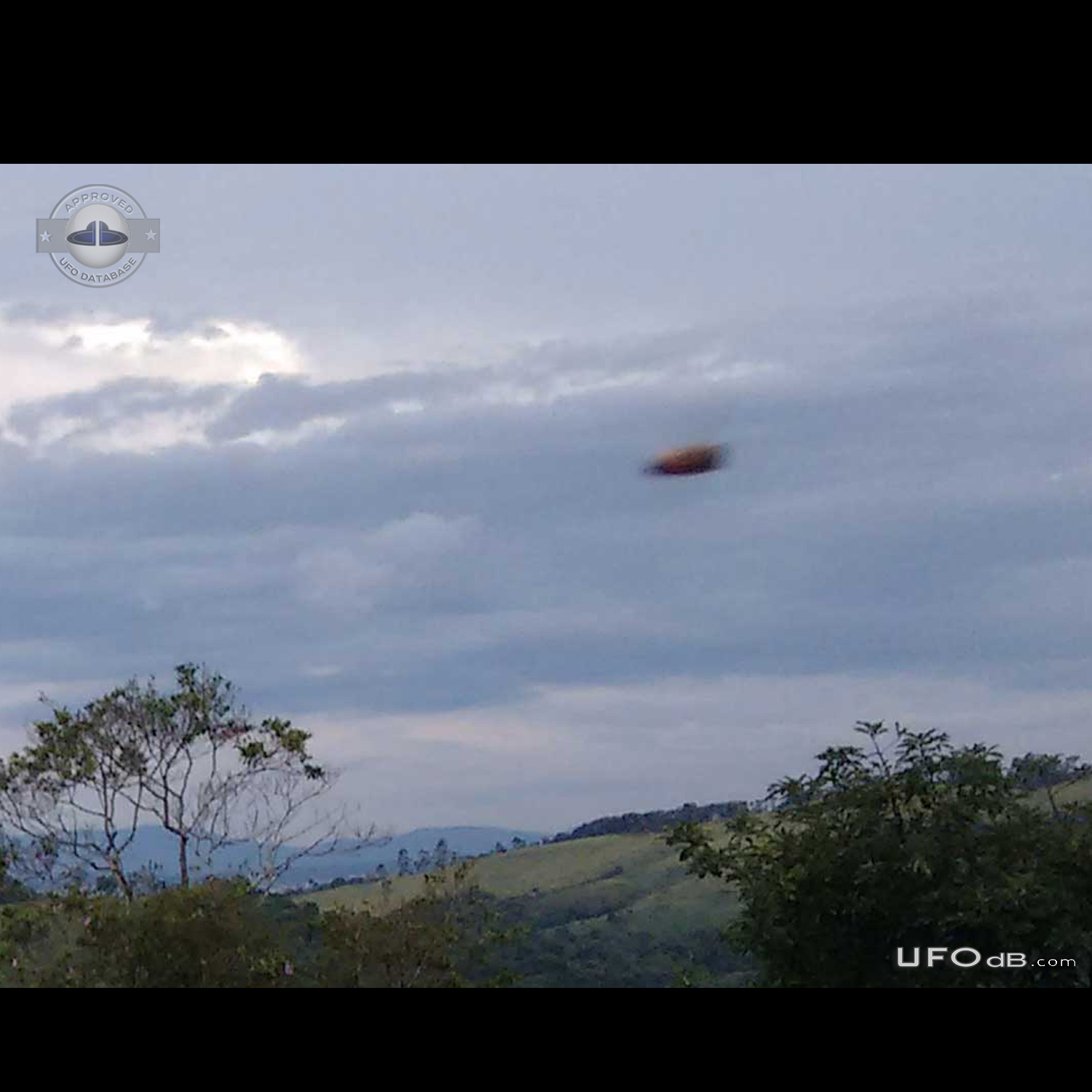UFO Caught on camera but not seen - Marmelo Pernambuco Brazil 2015 UFO Picture #771-4